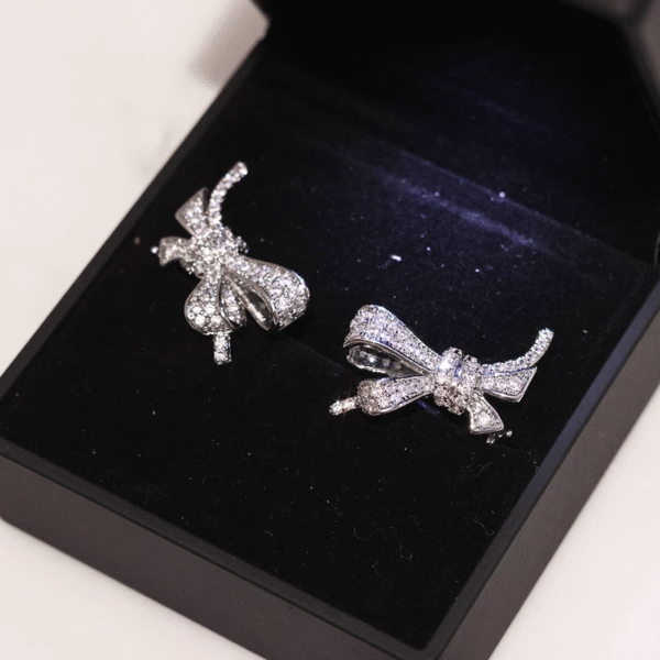 Bose clip on earrings bow design