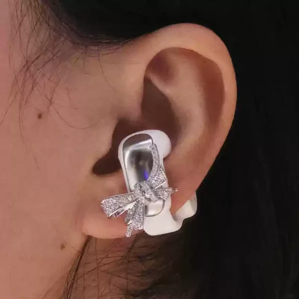 Bose clip on earrings bow design