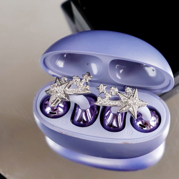 clip on ear buds