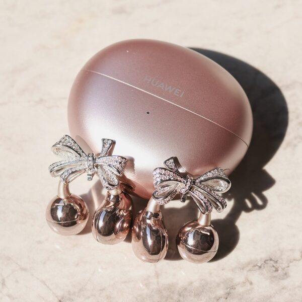 Dazzling Huawei ear cuff headphones