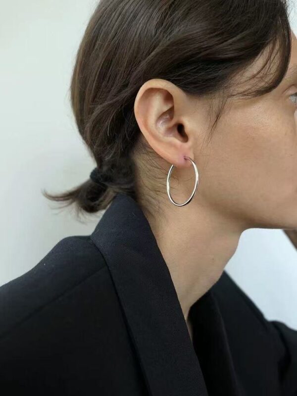 2 18k gold hoop earrings for women, lightweight hypoallergenic huggie earrings, cartilage hoops for women trendy jewelry