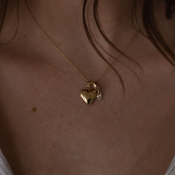 j4 Elegant Minimalist Heart-Shape Silver Necklace with Sparkling Gemstone Gold Plated Manufactured Jewelry