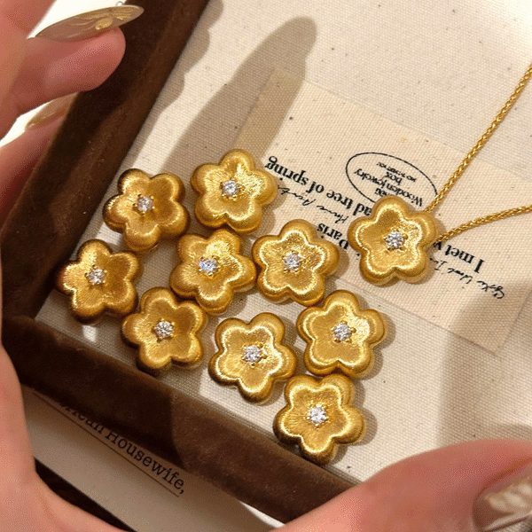 Vintage Luxury 925 Sterling Silver Four Leaf Clover Green Zircon Flower Pendant Necklace Gift for Women