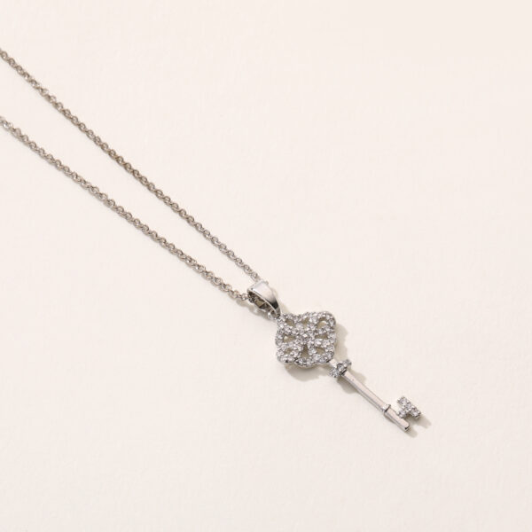 m5 silver necklaces