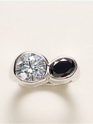 z2 2025 Luxury High-End 5A Cubic Zirconia Women's Fine Jewelry Stylish Waterproof Water Drop Ring Wedding Party Sterling Silver