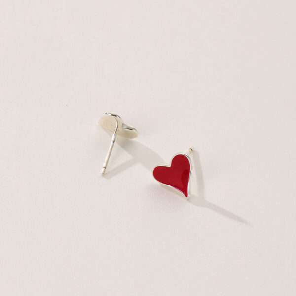 i2 High Quality Hypoallergenic Stud Earrings Red Heart Shaped Stud Earrings for Women Fashion Accessories for Daily Wear