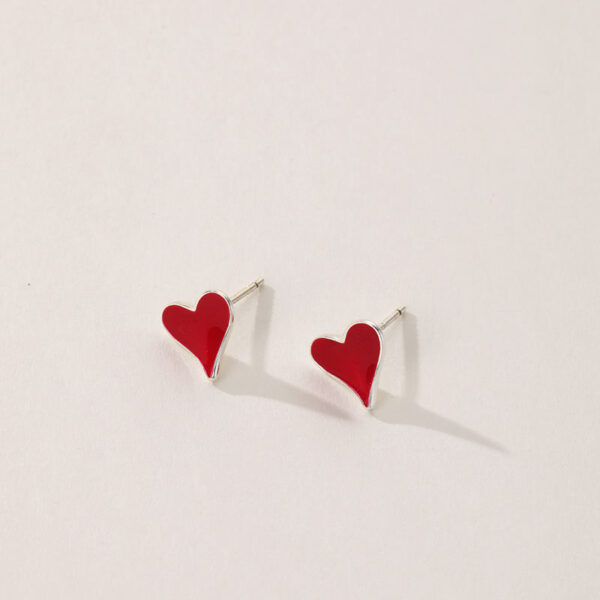 i3 High Quality Hypoallergenic Stud Earrings Red Heart Shaped Stud Earrings for Women Fashion Accessories for Daily Wear