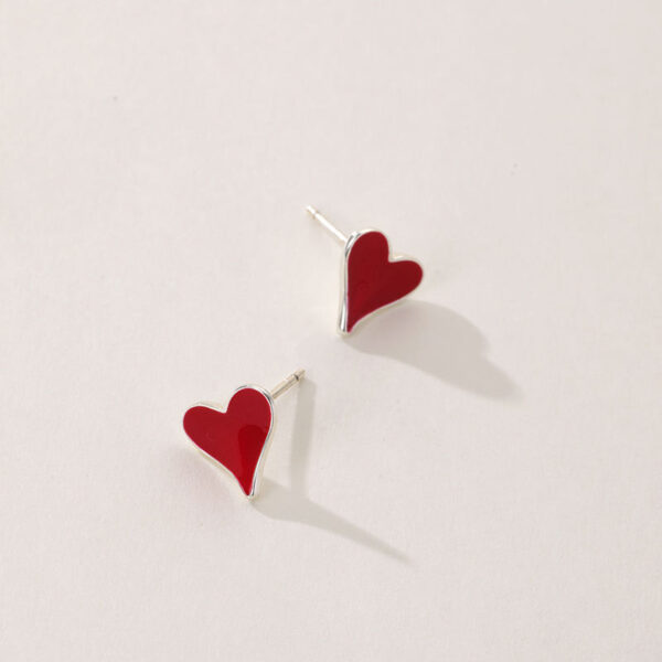 i4 High Quality Hypoallergenic Stud Earrings Red Heart Shaped Stud Earrings for Women Fashion Accessories for Daily Wear
