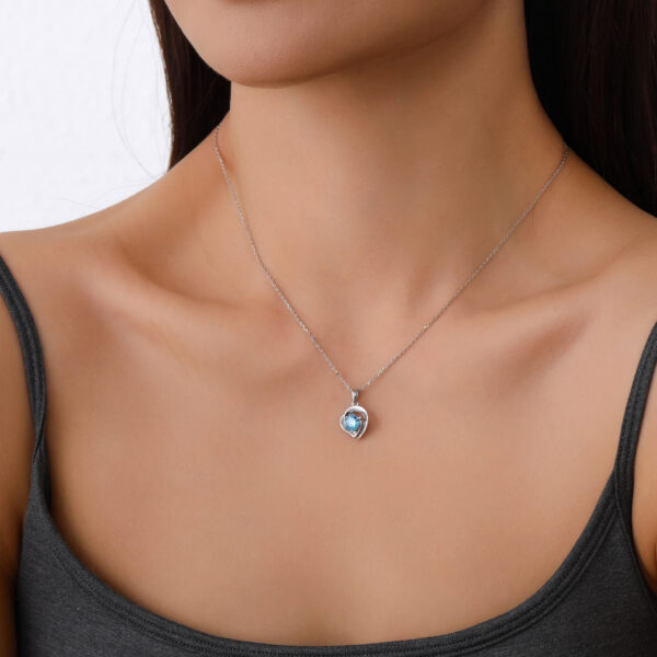k5 Wholesale Fashion 925 Silver Blue Bluestone Jewellery High Quality Heart Zircon Pendant Necklace for GF Rose Gold Everything Style Silver Chain for Women Weddings