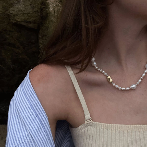 High Quality Dainty Pearl Necklace, Jewelry with Irregular Freshwater Pearls, Gold-Toned Sculpted Beads for Weddings