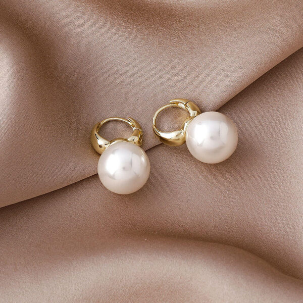 2025 Trendy Wholesale Classic Pearls Hoops, Fashionn Gold Planted Pearl Earrings, Gold Jewelry for Women Girls Gift