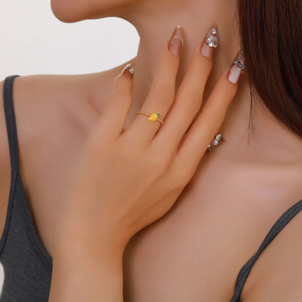 Wholesale Classic Brass Gold Rings for Women, Trendy Gold Plated Fruit Zircon Ring for Weddings