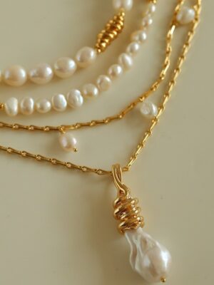 Baroque Drop BrassChain Pearl Necklace for Women, Ladies Gold Chain with Multiple Pendants and Pearls