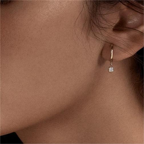 Women's Simple Diamond Gold Earrings, Fashionable Brass Hoop Earrings, Elegant Fine Jewelry with Zircon