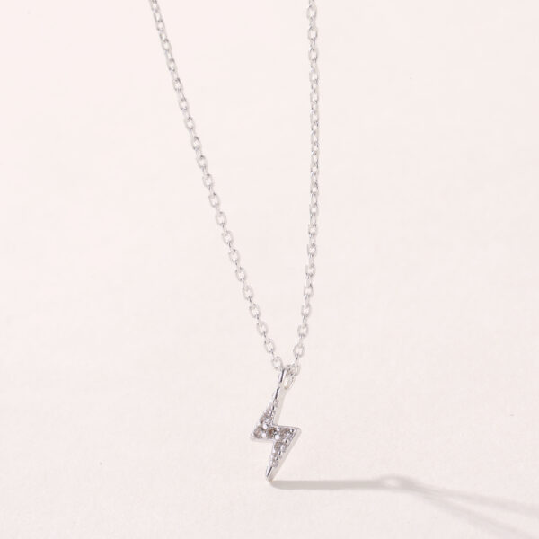 Fashionable Brass Necklaces for Women, Exquisite Lightning Bolt Pendant Necklace, Gold Planted Zirconia Stylish Trendy Wedding Gift