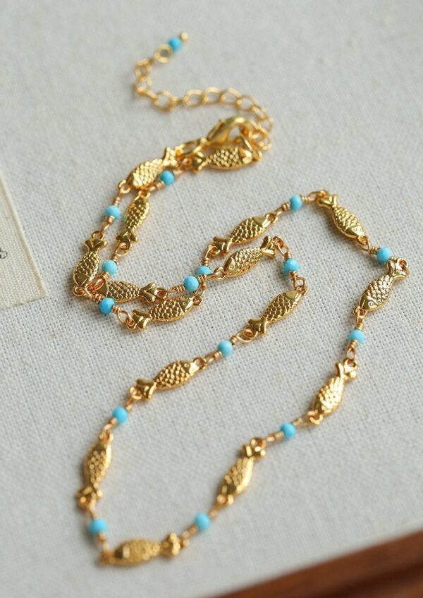 European and American Fashion Vintage Choker Necklace, Delicate Layered Fish Pendant Charm Necklace,Brass Electroplated Neck Chain for Women